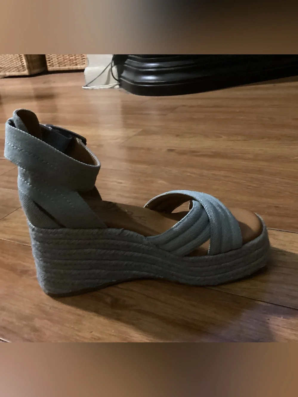 Women’s Zodiac Wedge Espadrille Sandal Lt. Denim Blue  Size 6 NEW